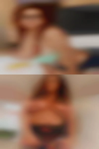 7x4 women nude cut love kissing!